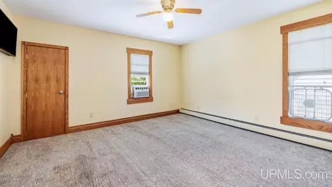 Bedroom - 923 S 6th, Escanaba, MI 49829 photo 1 of 2