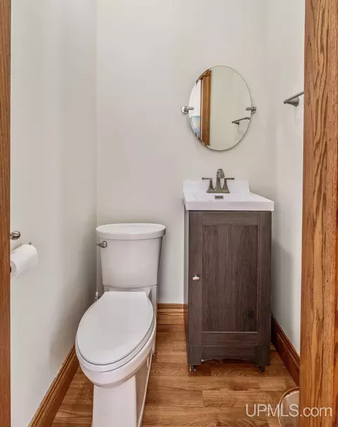 Bath - 923 S 6th, Escanaba, MI 49829 photo 1 of 4