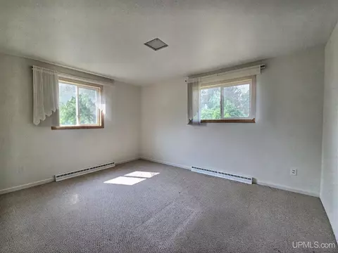 Bedroom - 207 Pine, Greenland, MI 49929 photo 3 of 3