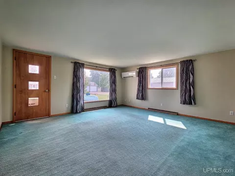 Living - 207 Pine, Greenland, MI 49929 photo 4 of 4
