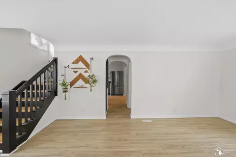 Entry Way - 524 N Roessler, Monroe, MI 48162 photo 3 of 4