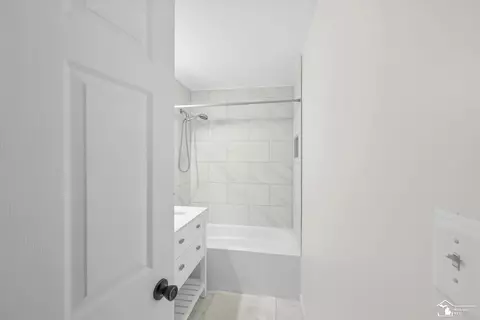 Bath - 524 N Roessler, Monroe, MI 48162 photo 1 of 1