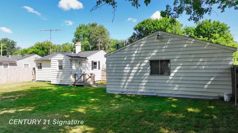 Exterior - 2210 Williamson, Burton, MI 48529 photo 3 of 4
