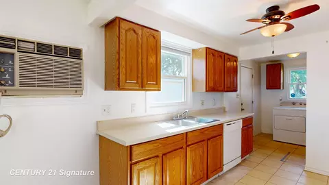 Kitchen - 2210 Williamson, Burton, MI 48529 photo 3 of 3