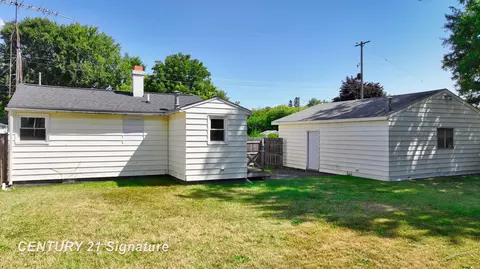 Exterior - 2210 Williamson, Burton, MI 48529 photo 2 of 4