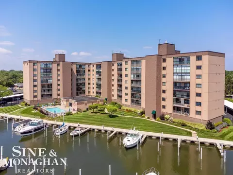 34432 Jefferson UNIT 6, Harrison Township, MI 48045