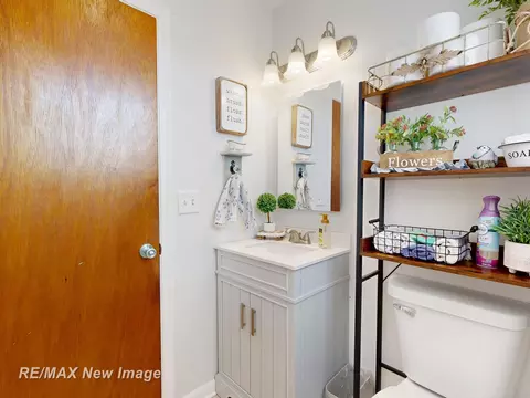 Bath - 12608 Gera, Birch Run, MI 48415 photo 4 of 4