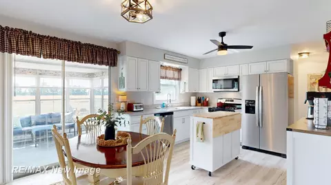 Kitchen - 12608 Gera, Birch Run, MI 48415 photo 2 of 6