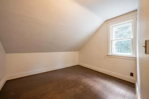 Bedroom - 330 S Antler, Gladwin, MI 48624 photo 5 of 8
