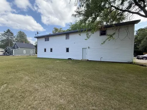 Exterior - 810 W First, Gladwin, MI 48624 photo 9 of 10