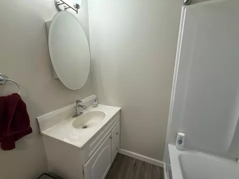 Bath - 810 W First, Gladwin, MI 48624 photo 5 of 8