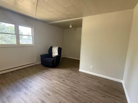 Living - 810 W First, Gladwin, MI 48624 photo 4 of 6