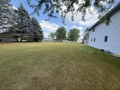 Exterior - 810 W First, Gladwin, MI 48624 photo 8 of 10