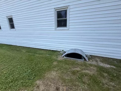 Exterior - 810 W First, Gladwin, MI 48624 photo 7 of 10