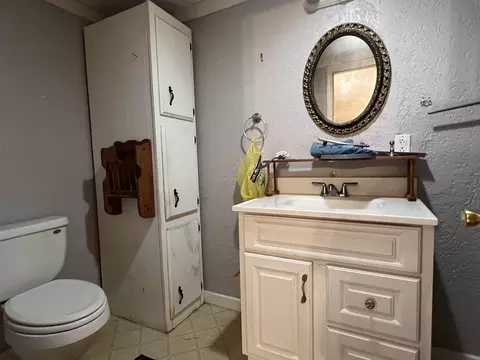 Bath - 6250 E Long Lk, Harrison, MI 48625 photo 4 of 4