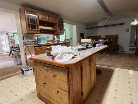 Kitchen - 6250 E Long Lk, Harrison, MI 48625 photo 4 of 6