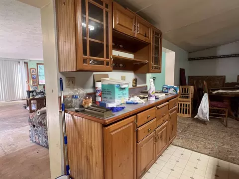 Kitchen - 6250 E Long Lk, Harrison, MI 48625 photo 5 of 6