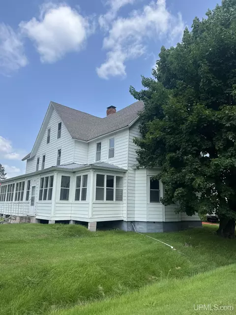 Exterior - 511 Bell, Channing, MI 49815 photo 12 of 16