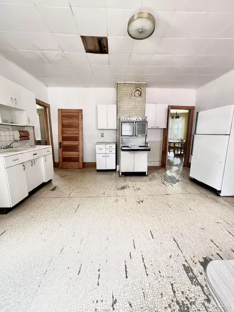 Kitchen - 511 Bell, Channing, MI 49815 photo 2 of 4