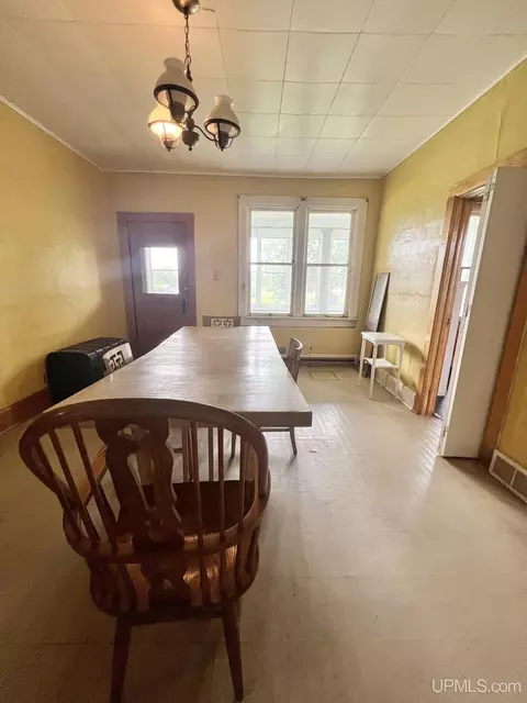 Dining - 511 Bell, Channing, MI 49815 photo 2 of 3