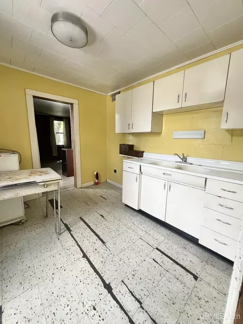 Kitchen - 511 Bell, Channing, MI 49815 photo 4 of 4
