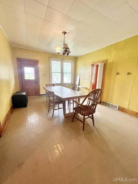 Dining - 511 Bell, Channing, MI 49815 photo 1 of 3