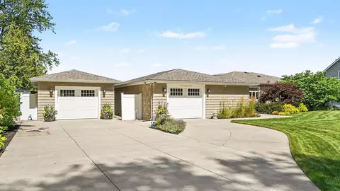 Exterior - 71 E Lakeshore, Hope, MI 48628 photo 5 of 10