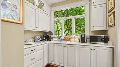 Kitchen - 71 E Lakeshore, Hope, MI 48628 photo 6 of 6