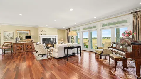 Living - 71 E Lakeshore, Hope, MI 48628 photo 4 of 4