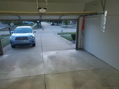 Exterior - 50262 Barrett, Macomb, MI 48044 photo 4 of 5