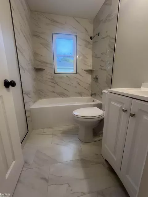 Bath - 3922 Hogarth, Flint, MI 48532 photo 1 of 4