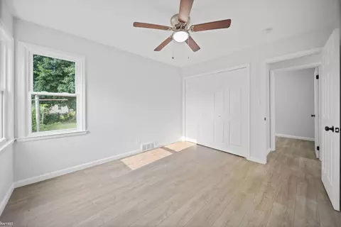 Bedroom - 3922 Hogarth, Flint, MI 48532 photo 2 of 6