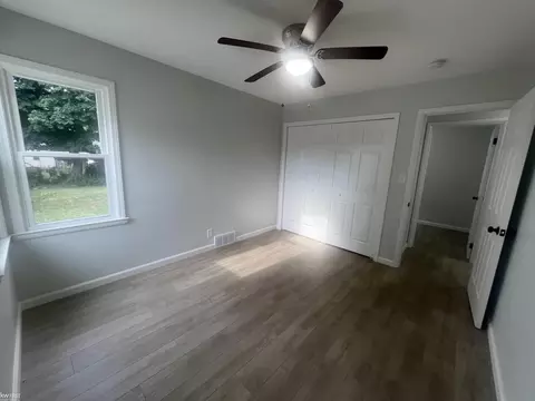 Bedroom - 3922 Hogarth, Flint, MI 48532 photo 3 of 5