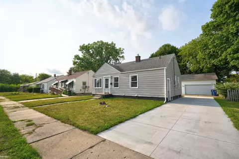 Exterior - 3922 Hogarth, Flint, MI 48532 photo 5 of 7