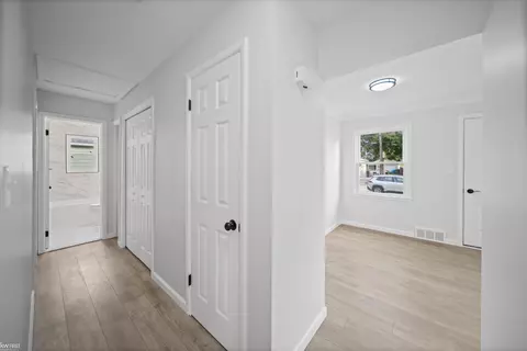 Entry Way - 3922 Hogarth, Flint, MI 48532 photo 1 of 4