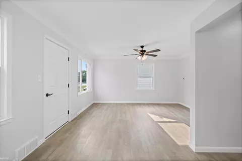 Living - 3922 Hogarth, Flint, MI 48532 photo 4 of 4