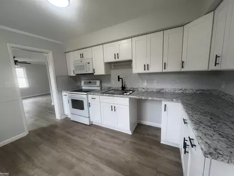 Kitchen - 3922 Hogarth, Flint, MI 48532 photo 3 of 4