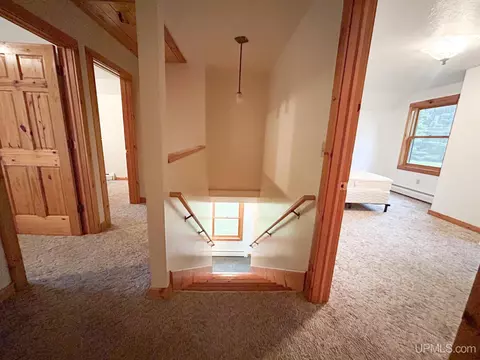 Entry Way - E12329 H58, Shingleton, MI 49884 photo 2 of 3