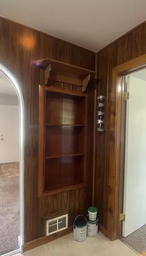 Entry Way - 743 Nuebert, Flint, MI 48507 photo 2 of 2