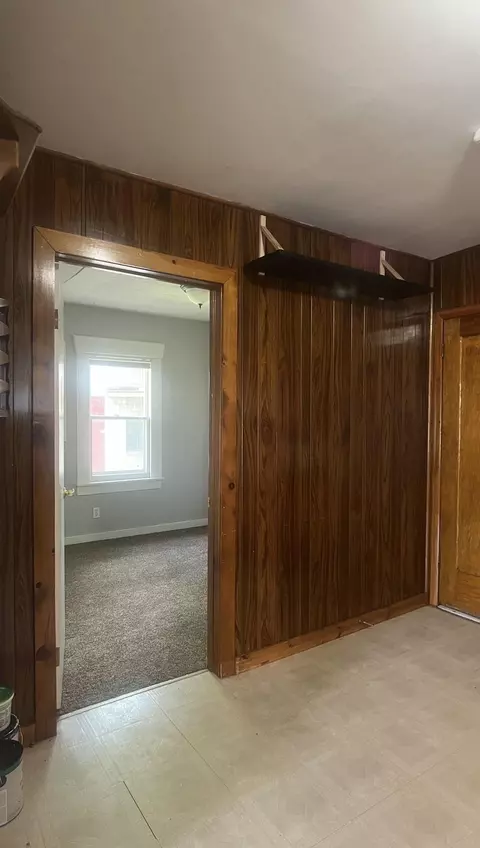 Entry Way - 743 Nuebert, Flint, MI 48507 photo 1 of 2