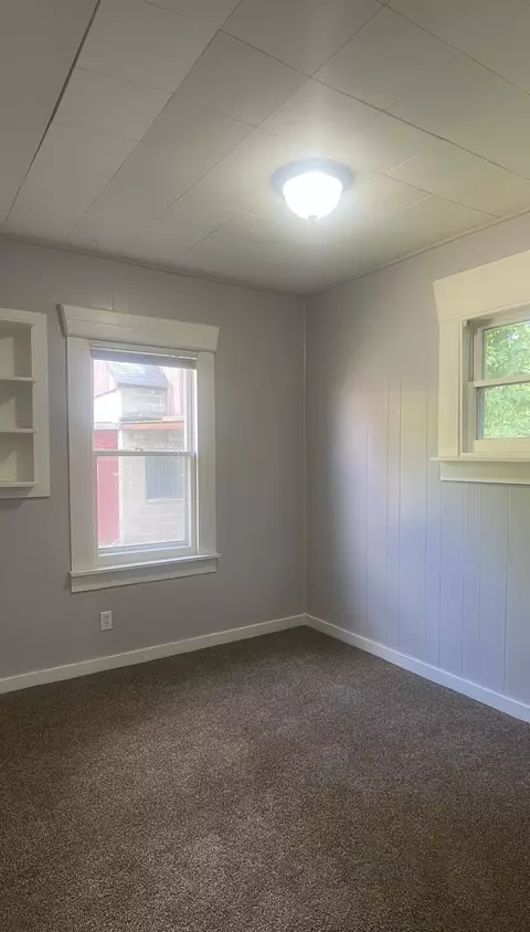 Bedroom - 743 Nuebert, Flint, MI 48507 photo 3 of 3