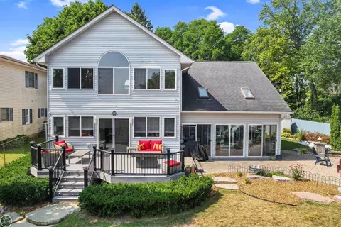 695 King, Lake Orion, MI 48362