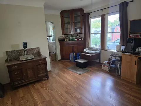 Living - 1271 S Dye, Flint, MI 48532 photo 6 of 7
