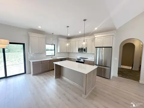 Kitchen - 798 E Sweet Briar, Monroe, MI 48161 photo 2 of 5