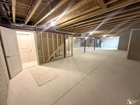 Other - 798 E Sweet Briar, Monroe, MI 48161 photo 4 of 8