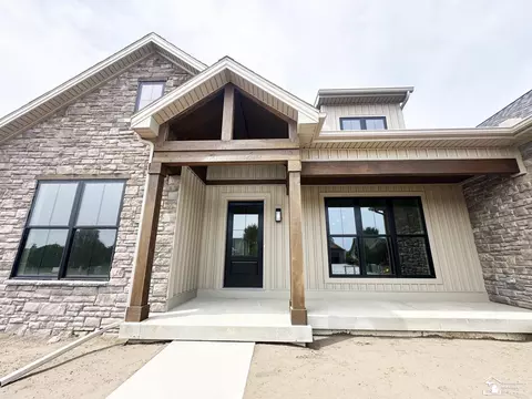 Exterior - 798 E Sweet Briar, Monroe, MI 48161 photo 4 of 6