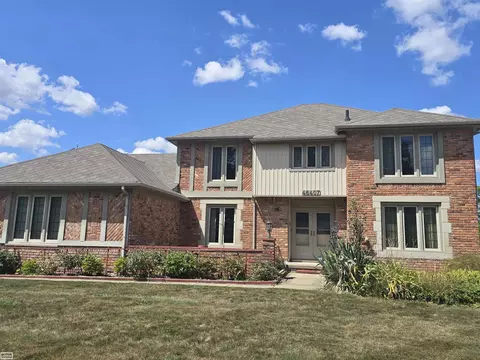 46407 Houghton Dr, Shelby Township, MI 48315