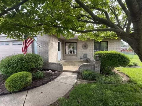 15746 Nader, Clinton Township, MI 48038