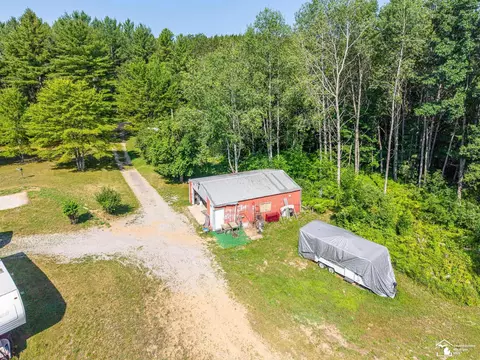 3850 N Clarwin, Gladwin, MI 48624 photo 34