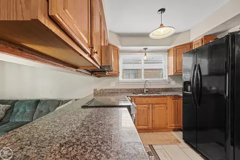 Kitchen - 30419 Eiffel, Warren, MI 48088 photo 2 of 3